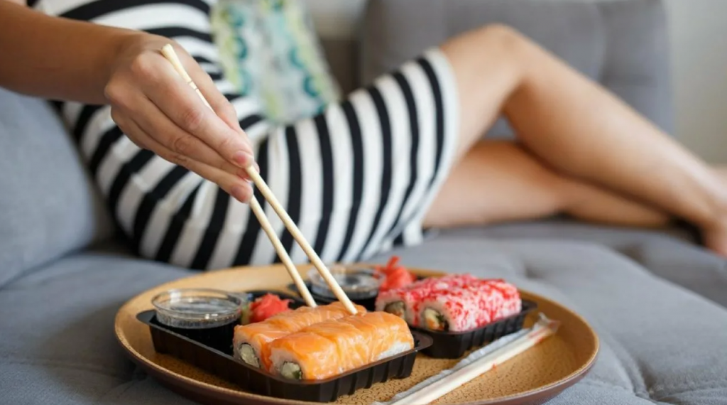 Роллы и суши во время беременности